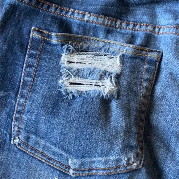 Refuge Distressed Cropped Jeans - Picture 7 of 8